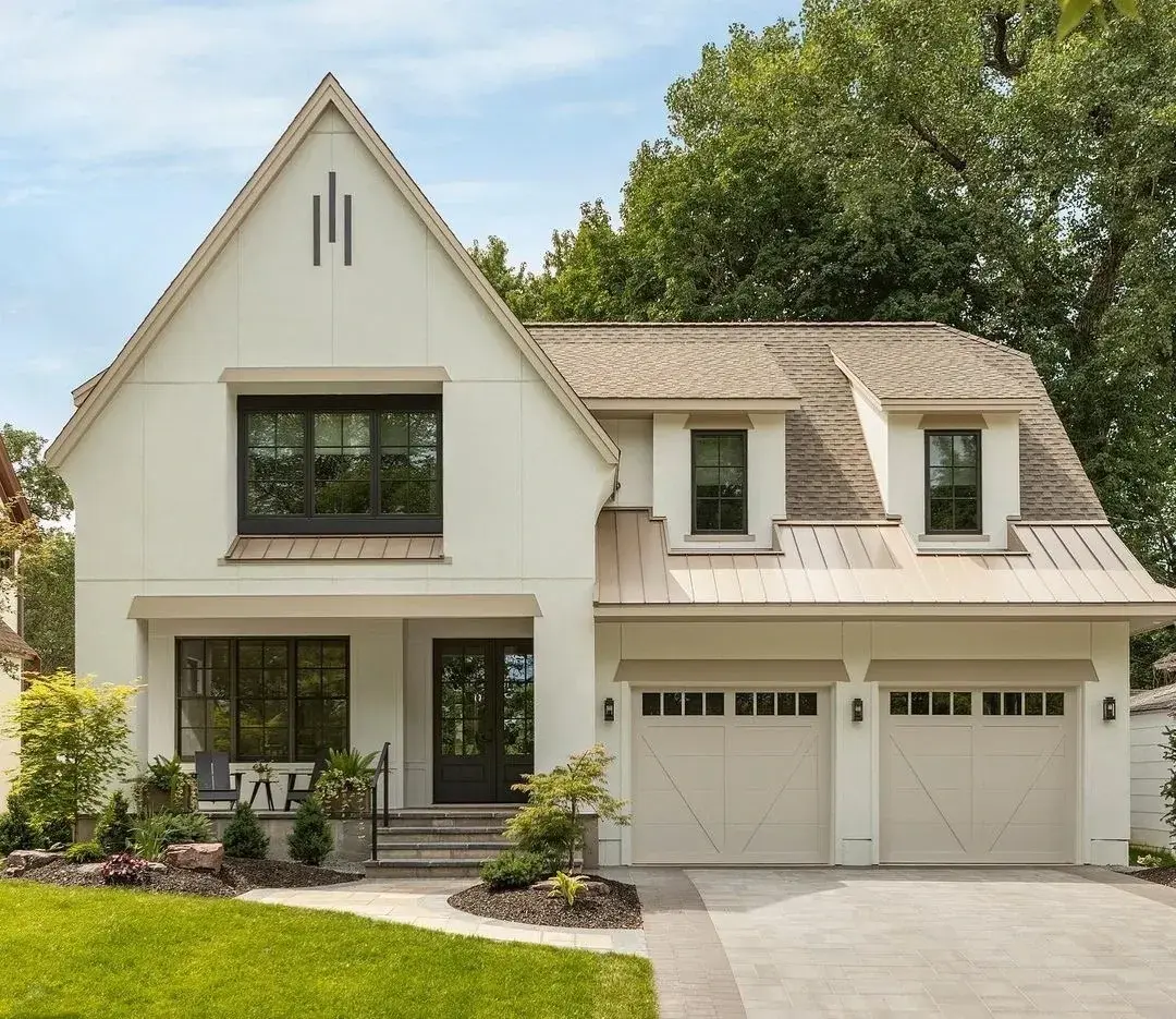 social_traditional_gray_windows_1iughmpwahm1iyfayb6xpa-1080x935